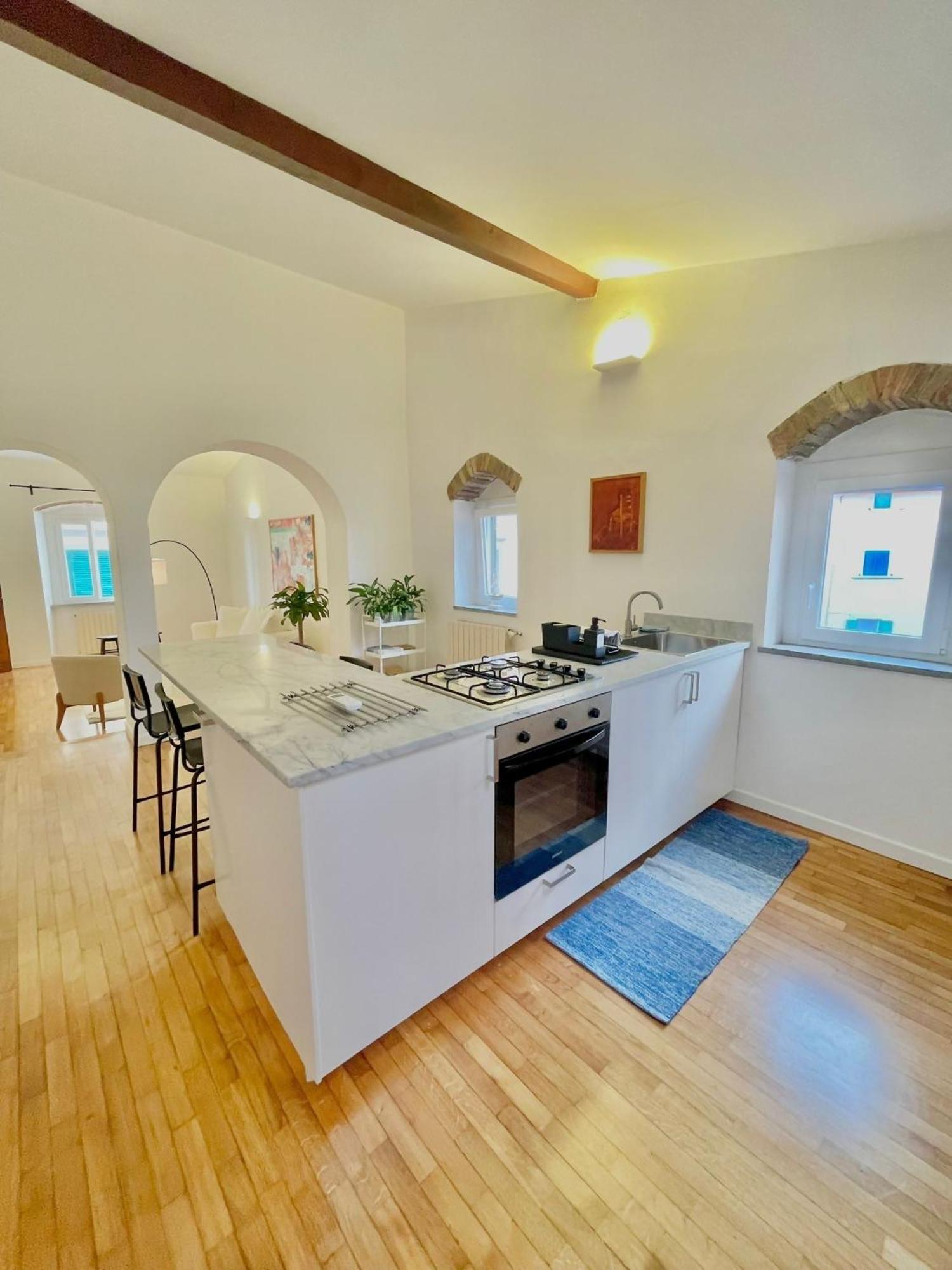 Susannas Lovely New Apartment Livorno Exterior photo
